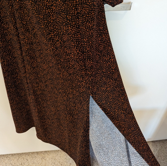 Brown dress with polka dots - Picture 3 of 3